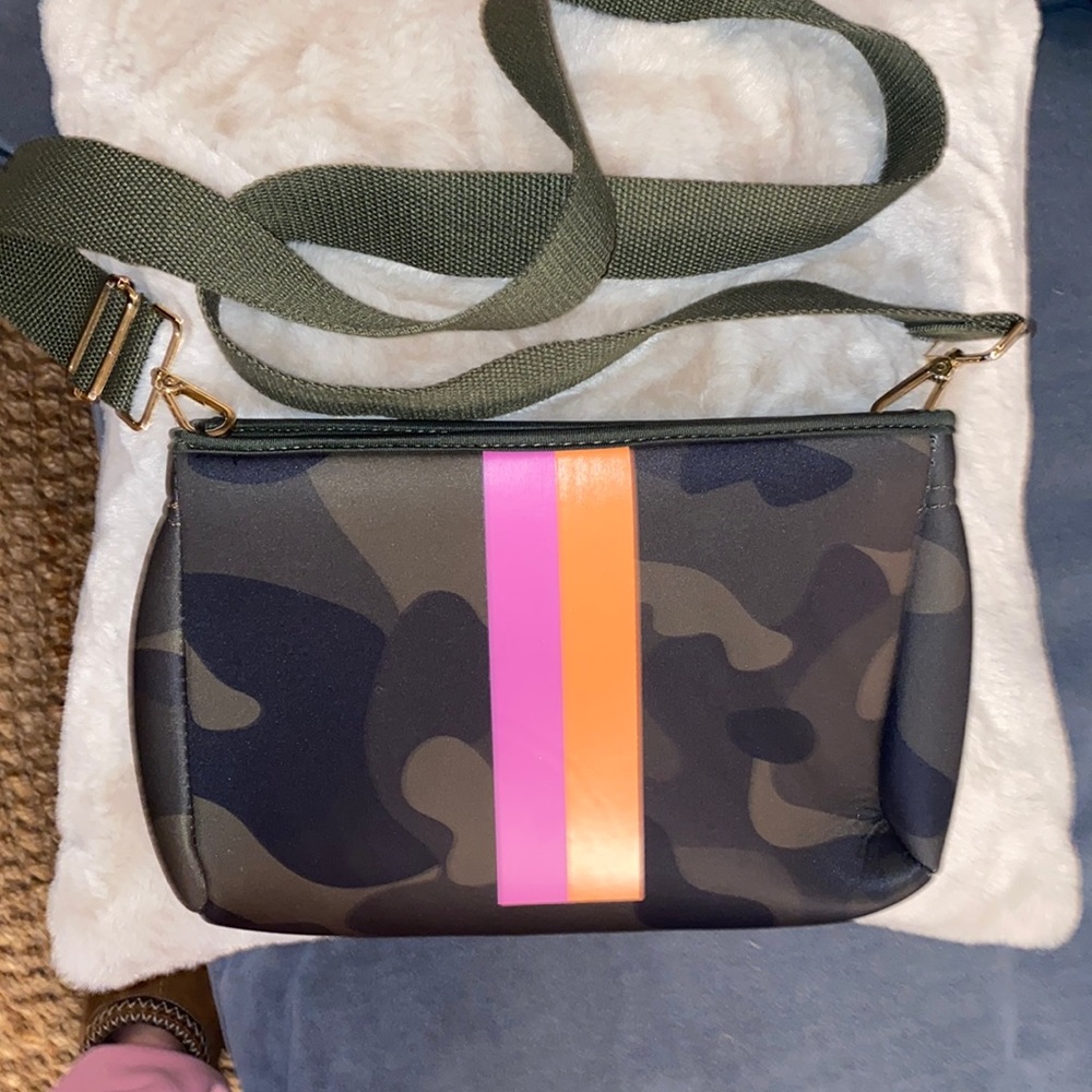 NWOT Ah-Dorned crossbody bag